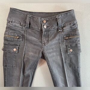 Urban Outfitters BDG Low Rise Boot Cut Cargo Jeans Size 26‎